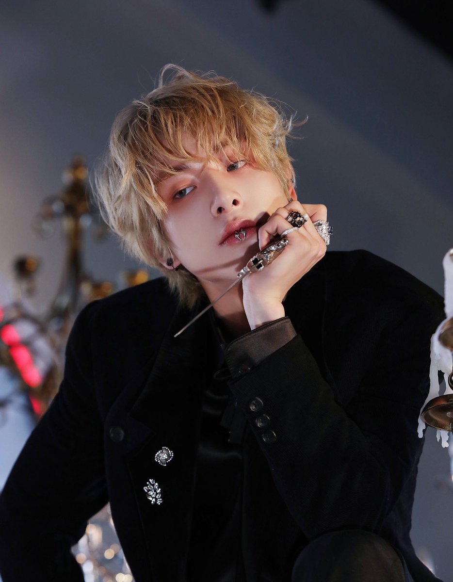 simjakethinker's tweet image. hi everyone!!
this is a new thinker account dedicated to our aussie boy in enhypen, sim jaeyun! ♡
— please rt to find more jake lovers! 🌹
#enhypen_jake #ENHYPEN #엔하이픈 #JAKE #제이크 #ENGENE #엔진