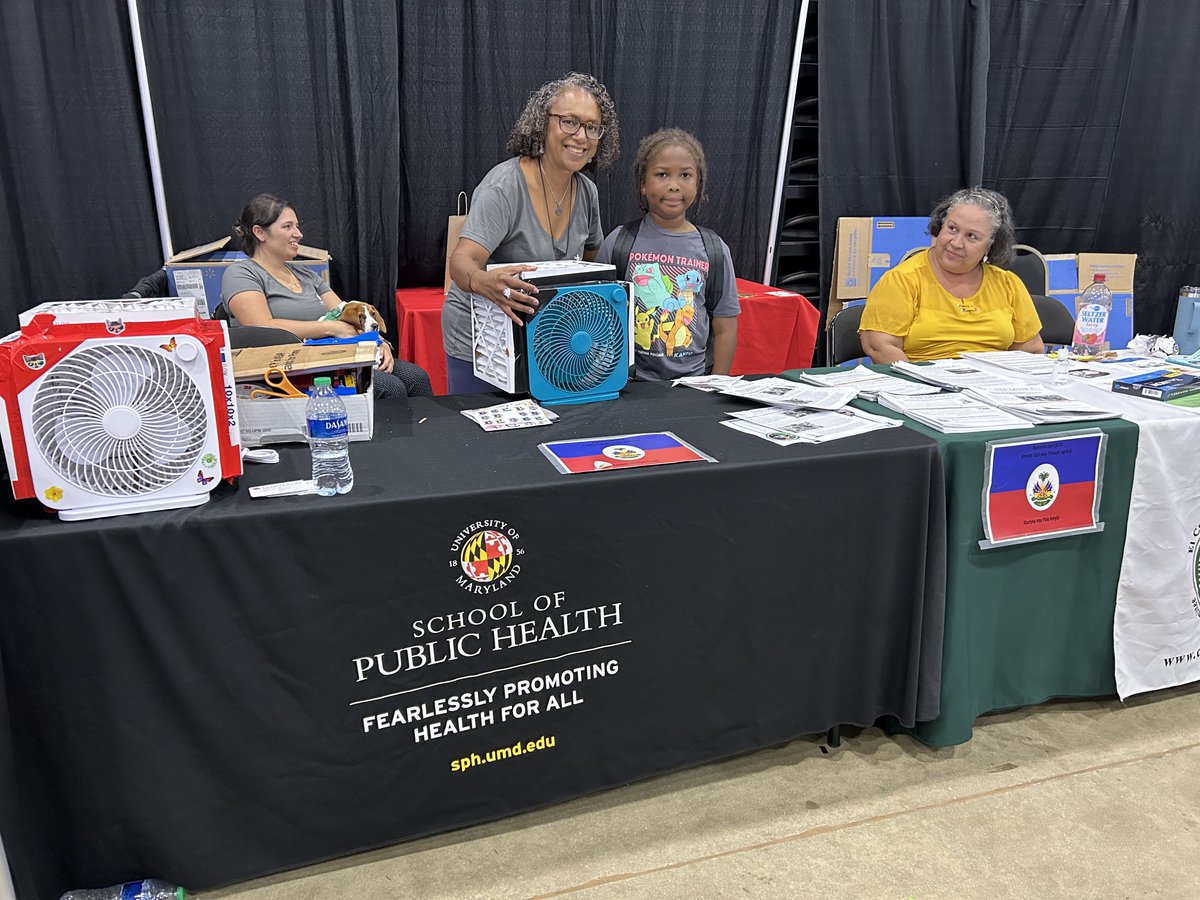 Over the weekend, Associate Professor Dr. Devon Payne Sturges attended a community event in Salisbury, MD. At the event, Sturges & her RESPIRAR project team, alongside @PHABlabumd, helped educate residents about indoor air quality while building Corsi-Rosenthal boxes.