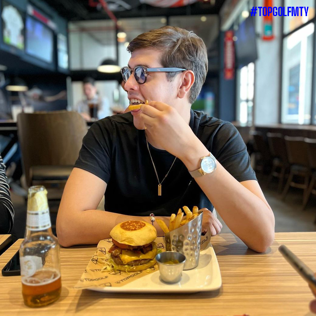 TopgolfMty's tweet photo. A Topgolf se viene a pasarla bien 🤙✨ Déjanos tu foto 📸 con nosotros en los comentarios y sé parte de 90 bahías, #90 historias 💙 

#topgolfmty #topgolf #mty #nuevoleon #lifestyle #diversion #ustedes https://t.co/SahrgfcmdF