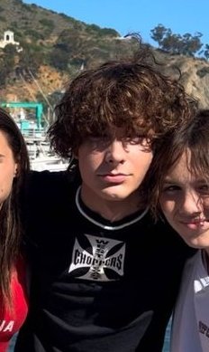 lovmasonfox's tweet photo. o cabelinho dele e ele de óculos gente 😭😭😭 meu namorado https://t.co/g4GmuxlSEM