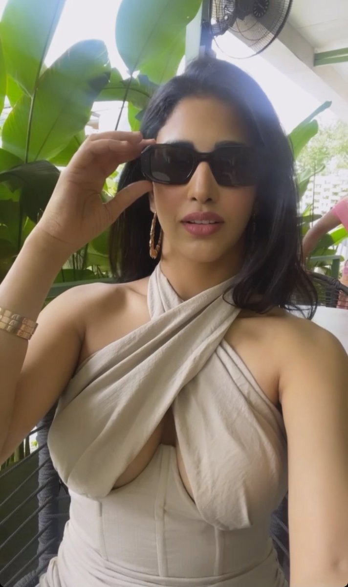 F4zFIuXaMAIf-Q4?format=jpg&name=medium