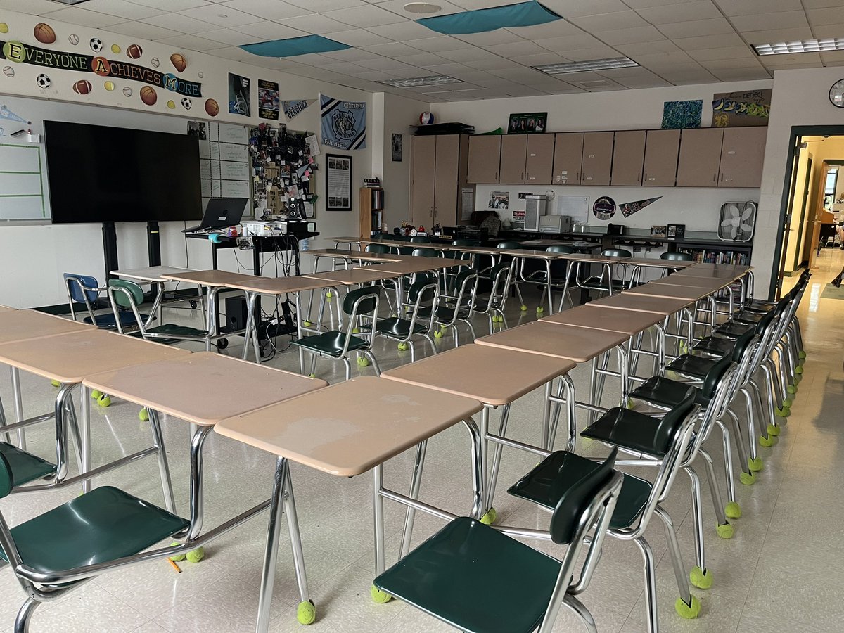 Year 10, day 1 in the books 🤝. Can’t wait to get to dive into the work with an eager group of kids