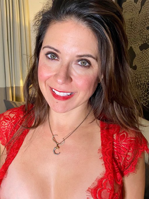 Friendly neighborhood mom. https://t.co/nZUkFKdyK8