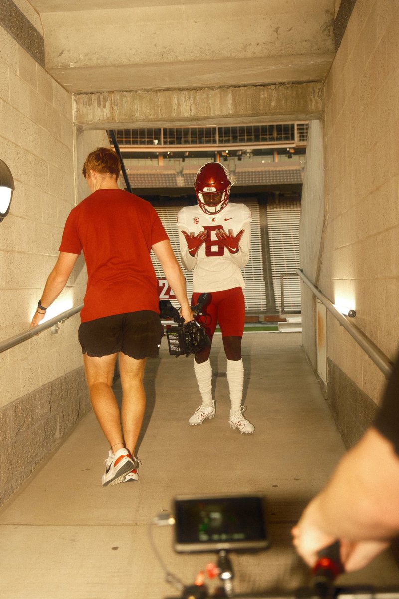 Dhobbs92's tweet photo. Behind the scenes presented by @FujifilmX_US
First one out, shoutout the squad @CarsonRorick @scottboldtphoto @BraydenStimach #TwitterlessMitch
#GoCougs https://t.co/ZdXdrqHeWo