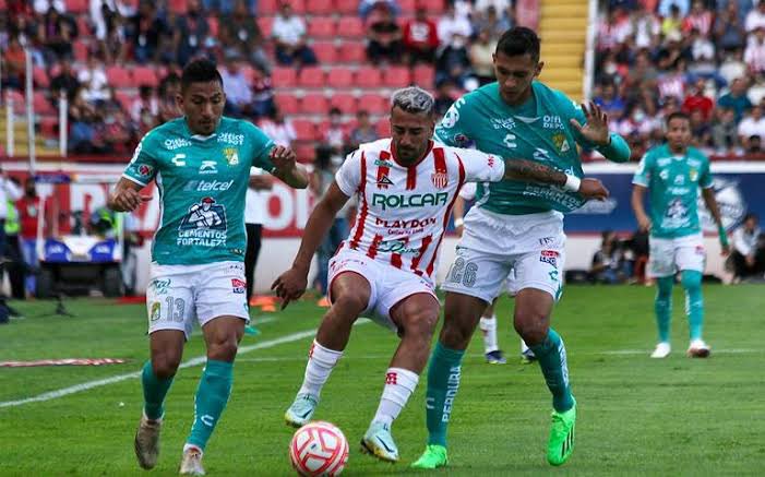 Juan Carlos Zamora (@jczamora07) on Twitter photo 🚨#GIVEAWAY🚨
🦁 ¡GANA BOLETOS para ver al #León vs #Necaxa! ⚡
1⃣ Sigue a <a href="/calientesports/">Caliente Sports</a> y a mí.
2⃣ Dale 🔁 y ❤️
3️⃣ Comenta quién será el jugador del partido con el hashtag #MásAcciónMásDiversión 🔥
¡Se regalará UN pase doble! 📲 🚨#GIVEAWAY🚨
🦁 ¡GANA BOLETOS para ver al #León vs #Necaxa! ⚡
1⃣ Sigue a <a href="/calientesports/">Caliente Sports</a> y a mí.
2⃣ Dale 🔁 y ❤️
3️⃣ Comenta quién será el jugador del partido con el hashtag #MásAcciónMásDiversión 🔥
¡Se regalará UN pase doble! 📲