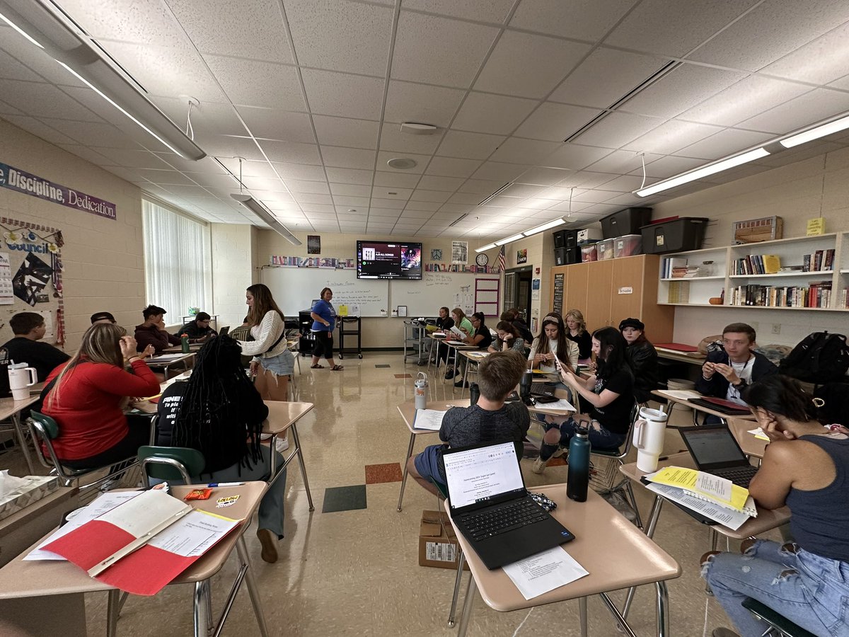 NPHSStudCo tweet media