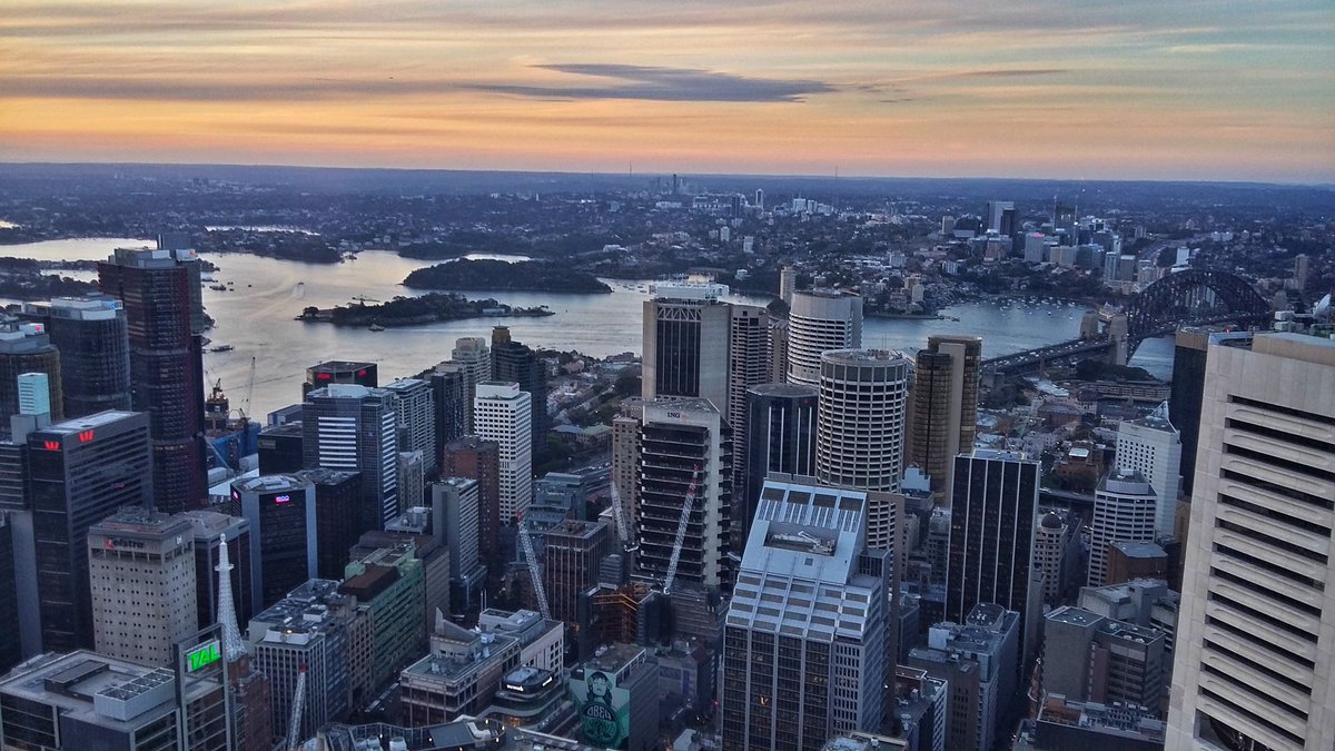 NomadNarrator's tweet image. Incredible colours in the skies over Sydney today.

#travel #adventure #Discover #explore #Australia #Sydney