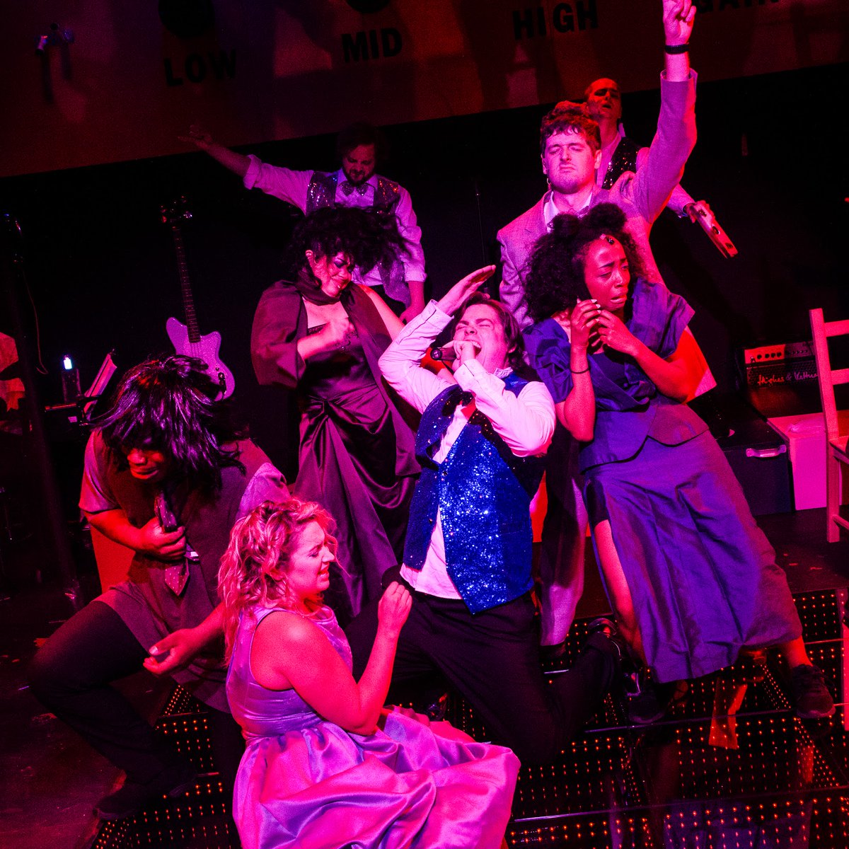 𝙏𝙝𝙚 𝙒𝙚𝙙𝙙𝙞𝙣𝙜 𝙎𝙞𝙣𝙜𝙚𝙧 closes soon at The Edge Off Broadway! Reserve your spot now for this high-energy show, presented by <a href="/surgingfilms/">Bsurge13</a>.🪩✨

📸: Ian Rigg

#edgetheaterchi #theedgeoffbroadway #edgeoffbroadway #surgingfilms #theweddingsinger