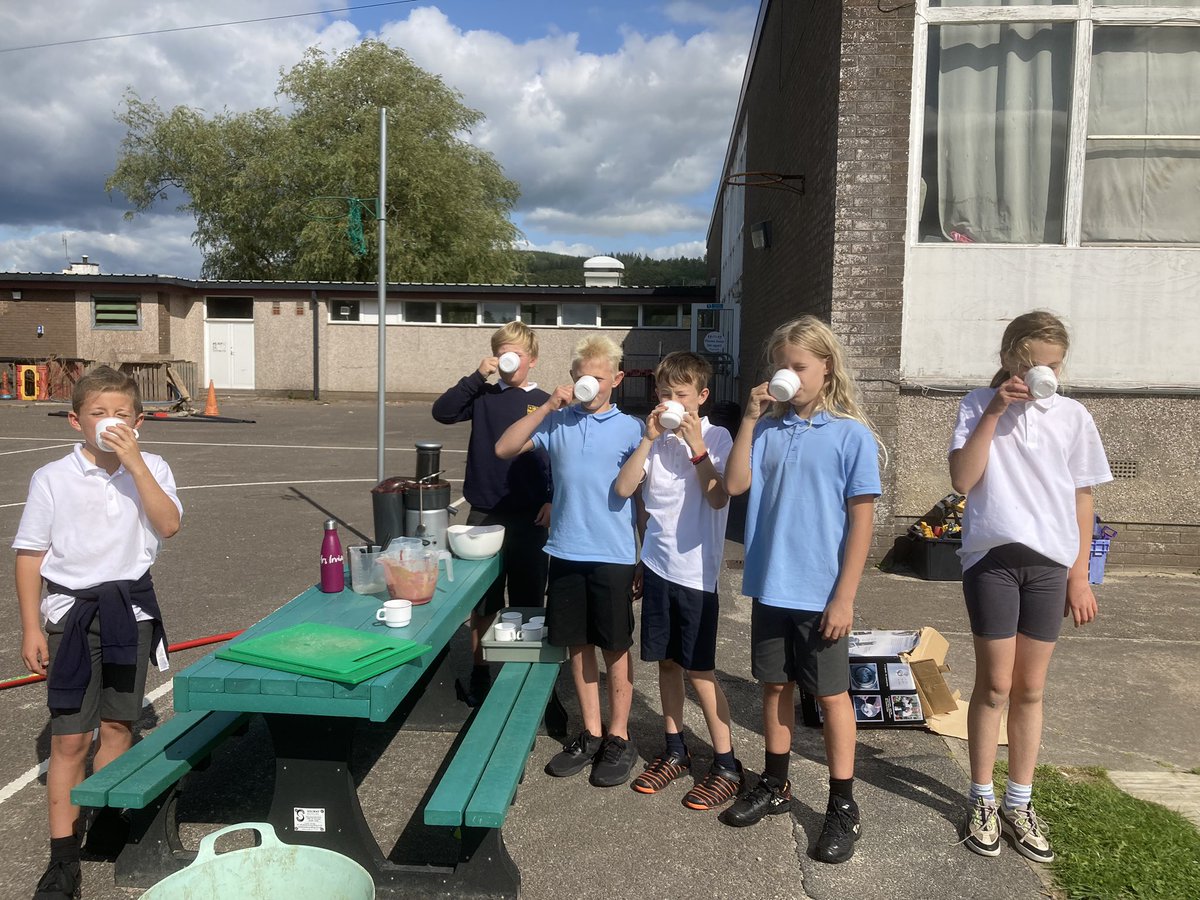 P6/7 were harvesting apples and brambles today. We chopped and juiced them - yummy! #OutdoorLearning