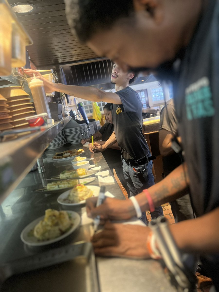 JusticeK124123's tweet photo. #GameofTheDay🥳
We played “Which food item was made correctly” with HOH & FOH ✨ They got candy for each one they got right! So much fun, they even pulled out the Line Build binder! Love it! 🌶️❤️ #foodperfection #playrestaurant #engageteammembers https://t.co/CKMgpNtl9n