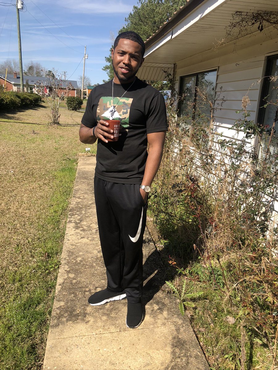 kingkahuna3's tweet photo. From MS to CA Happy Born Day to my BROTHER JAY! 🍾🎂 https://t.co/Q4xbab3Dh1