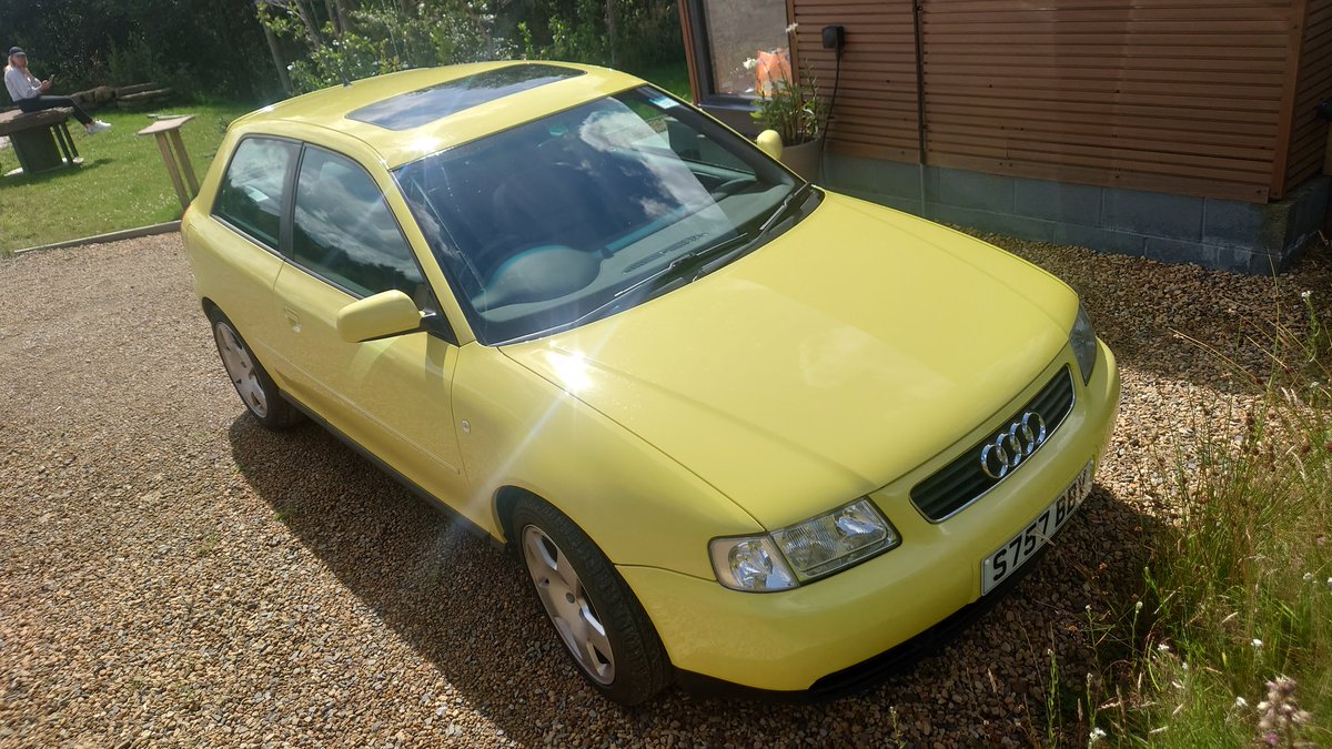 Quick Q: How would you find out how many cars of a certain age are left on the UK's roads? <a href="/DVLAgovuk/">Driver and Vehicle Licensing Agency</a> <a href="/AutoExpress/">Auto Express</a> 🚗. Trying to find as much info about mine as poss 😁