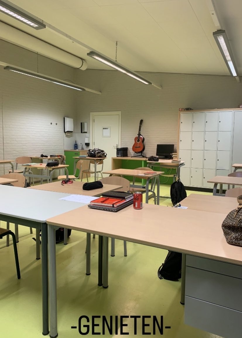 1974marjolein's tweet image. Wow!
Dit had ik dus niet verwacht op de allereerste lesdag: ik heb een leerling moeten verwijderen…
In 2022-2023 gebeurde dat slechts 4 keer.
Verder was het megatof: zó blij met mijn nieuwe klas.
Nu lekker thuis chillen & morgen weer supervroeg op!
#VMBO
#VSO
#MiracleMorning