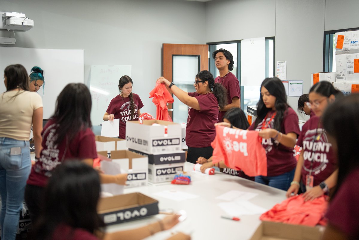 lisdbekind's tweet image. Kindness shirts have 𝒶𝓇𝓇𝒾𝓋𝑒𝒹

Thank you to @lewisvillestuco for helping to get these sorted and prepped for pick-up!

#LISDBeKind #OneLISD