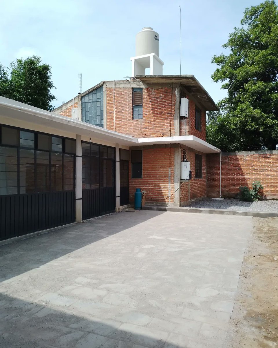 ProtocoloIA's tweet photo. Casa Emilio. 

Procesos - Colocación de piso de adoquin en patio.

08|2023

#PIA #protocoloia #arquitectura #ingeniería #proyectoarquitectonico #diseñoarquitectonico #remodelaciones #construcción #archidesign #mexicanarchitecture #interiorismo #interiordesign #mantenimiento https://t.co/SO1xcpMmZy