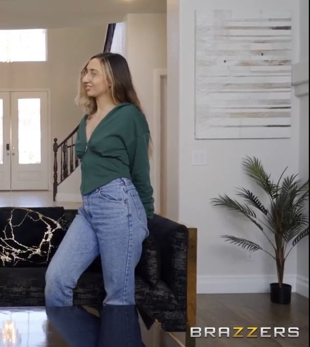 first @Brazzers extra scene out 🥰 https://t.co/jj5Jv8u0zz<a class="tags" href="/tag/brazzers">@brazzers</a>