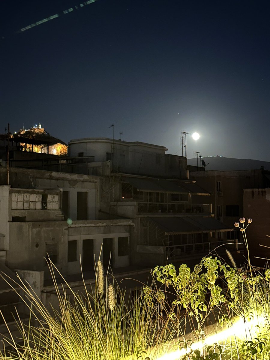 atatsis's tweet photo. Happening now, somewhere in #athens 

#fullmoon https://t.co/DBIDrIeDh3
