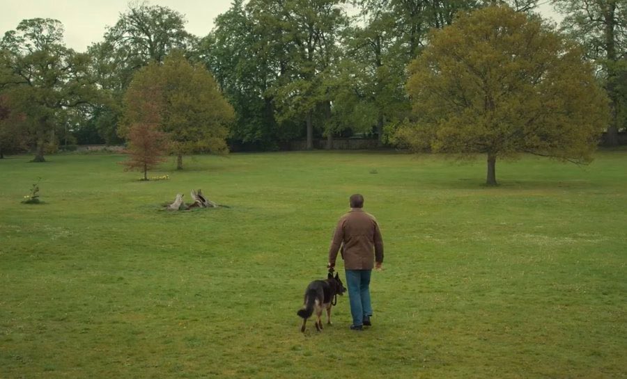 “Günün birinde son yemeğini yiyip, son çiçeğini koklayıp, bir arkadaşına son kez sarılacaksın. Son kez olduğundan haberin olmayacak. O yüzden, sevdiğin her şeyi tutkuyla yapmalısın. Kalan yıllarının kıymetini bilmelisin, çünkü devamı yok..''  

(After Life)
