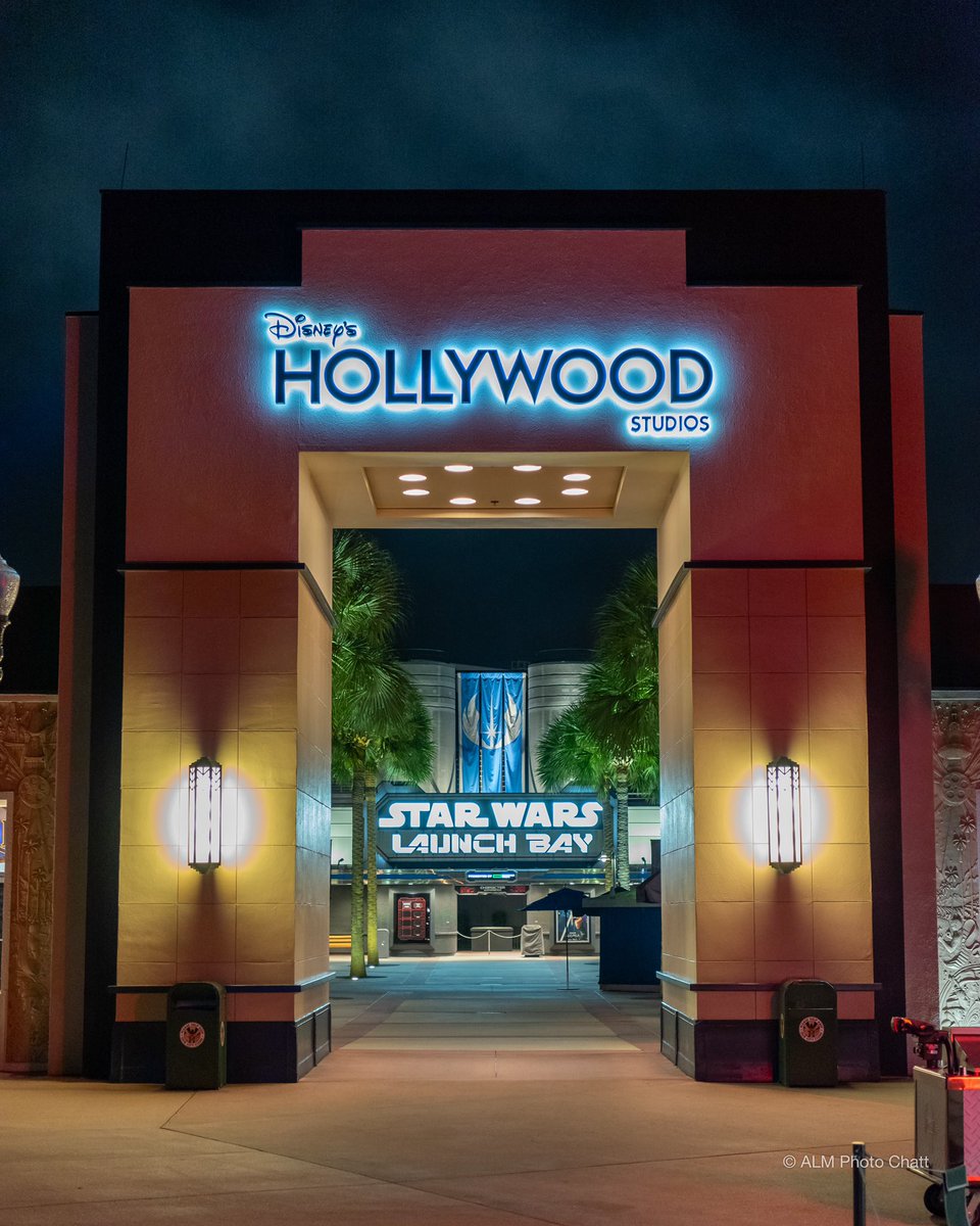 adam_ap_wdw's tweet image. Parks at night. #wdw #WaltDisneyWorld #HollyWoodStudios #epcot #magickingdom #Nikon #disneyworld #disneyphotography
