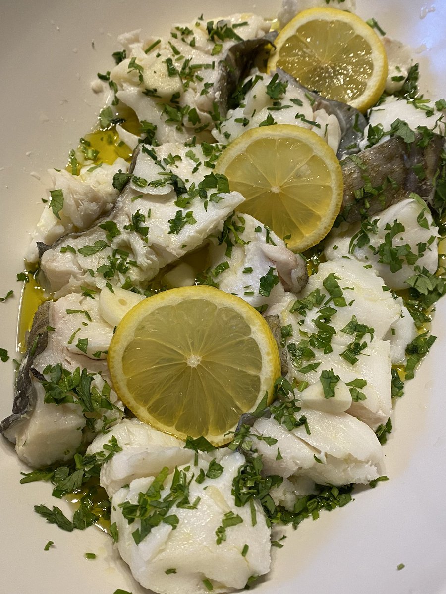 flyandgo47's tweet photo. And for dinner, boiled fillets of fresh cod with extra virgin olive oil, garlic, parsley and black pepper. Thank you @OOTBFish my great friend. https://t.co/tBAwdiYzbS