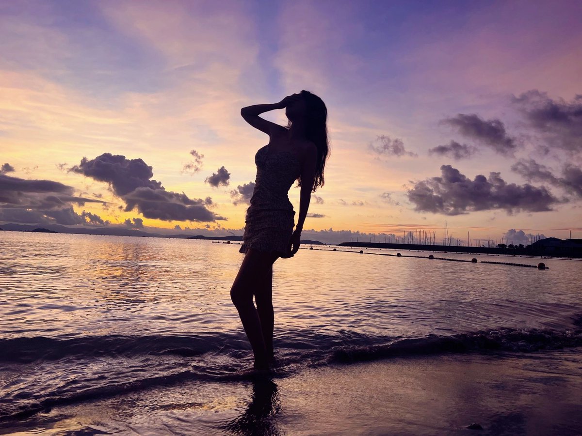 heyhat2011's tweet photo. Sunrise on a sunny day with you, rainbow on a rainy day with you, foggy day with you to feel the misty feeling, just hope you can accompany me for a lifetime.💛💛💜💜💙💙❤️❤️ #Clear #Sunrise #Sunset #Sunshine #Beauty https://t.co/WhYsDeCzpt