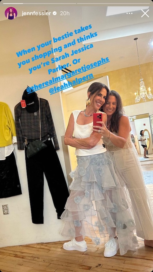 BrightlyAgain's tweet photo. Is Teresa Giudice Getting Demoted on RHONJ? Plus Jenn Fessler’s New Role is Revealed as She Seemingly Addresses Feud Rumors With Marg and Is Spotted Filming With Rachel While She Cries #RHONJ #TeresaGiudice #JenniferFessler  https://t.co/3Yv3fA7ofv via #Realityblurb https://t.co/yjpVrKU0S6