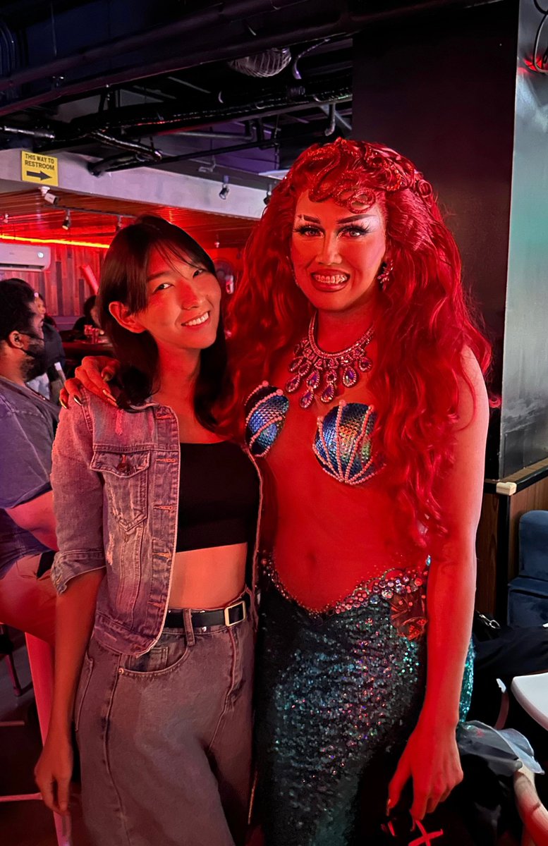 missiceefierce's tweet photo. The scene stealer award goes to…. @itsmekatkat #dragraceph better luck next exit na lang daw @matilduh_ https://t.co/lNmOSHgH6f