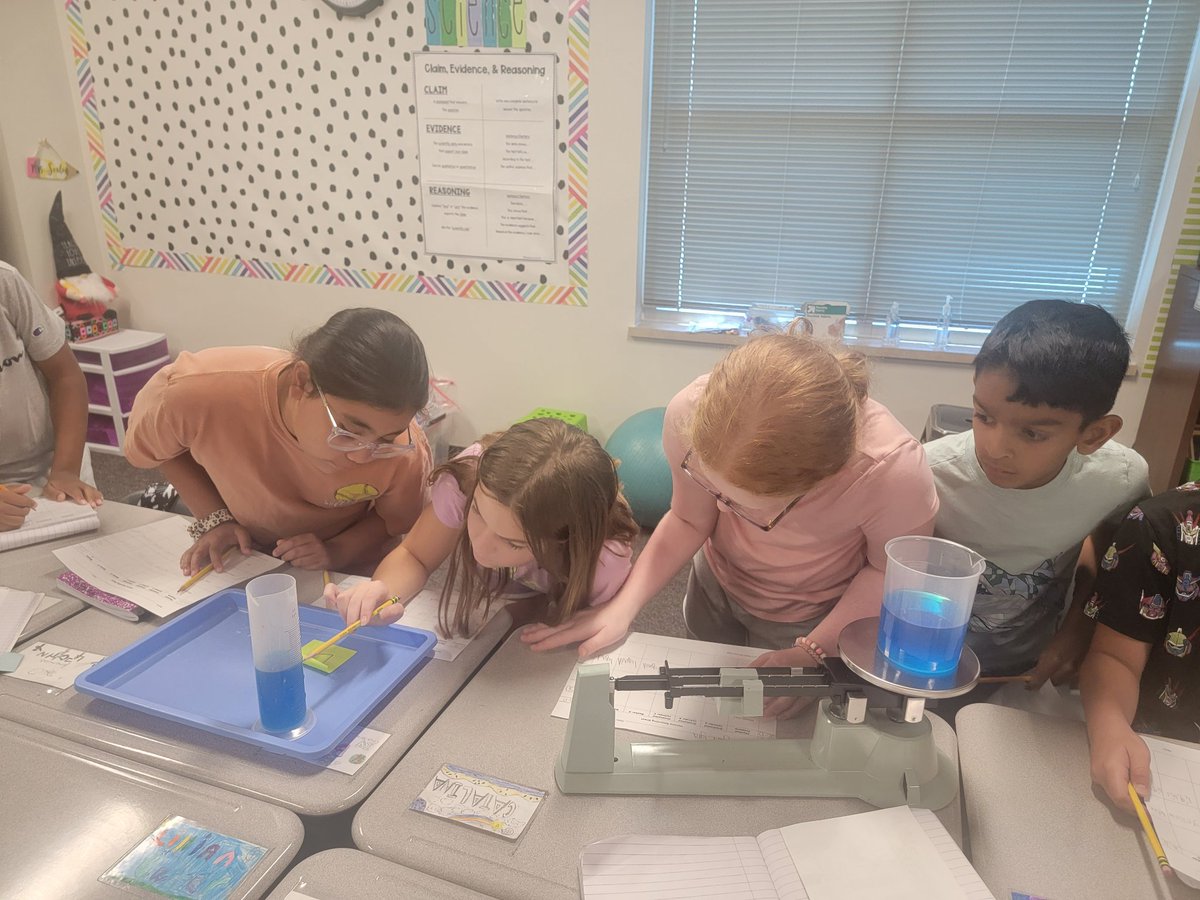 Mrs_JSexton's tweet image. Science Investigation fun-Finding the volume and mass of the graduated cylinders. 

#justgoodteaching
#hearourroar
#livelaughloveleonetti

@DLE_Lions