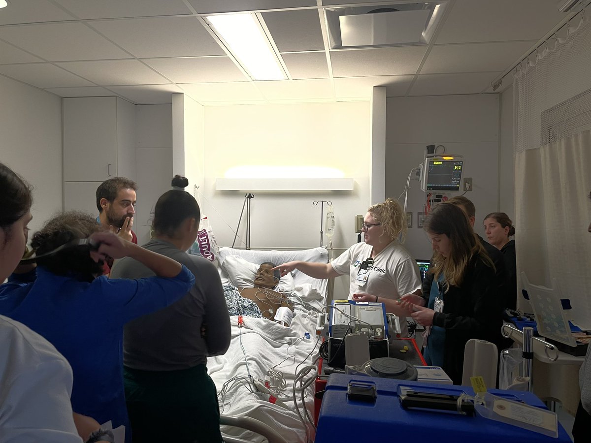 Shout out to our star residents for not “slow”ing down during today’s Bradycardia Mock Code!! #MedEd #Bradycardia