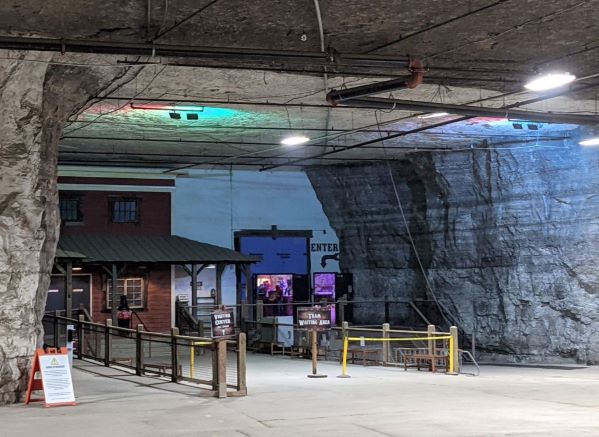 PlacesPaws's tweet photo. The Louisville Mega Cavern is different than your typical tourist attraction. Tour the man-made cavern on foot, bike, tram or zipline or use the aerial ropes course.

https://t.co/6prcMo6Wpg

#kentucky #Louisvills #travelkentucky #travelideas #penniesplacesandpaws https://t.co/Elkl34dkAX