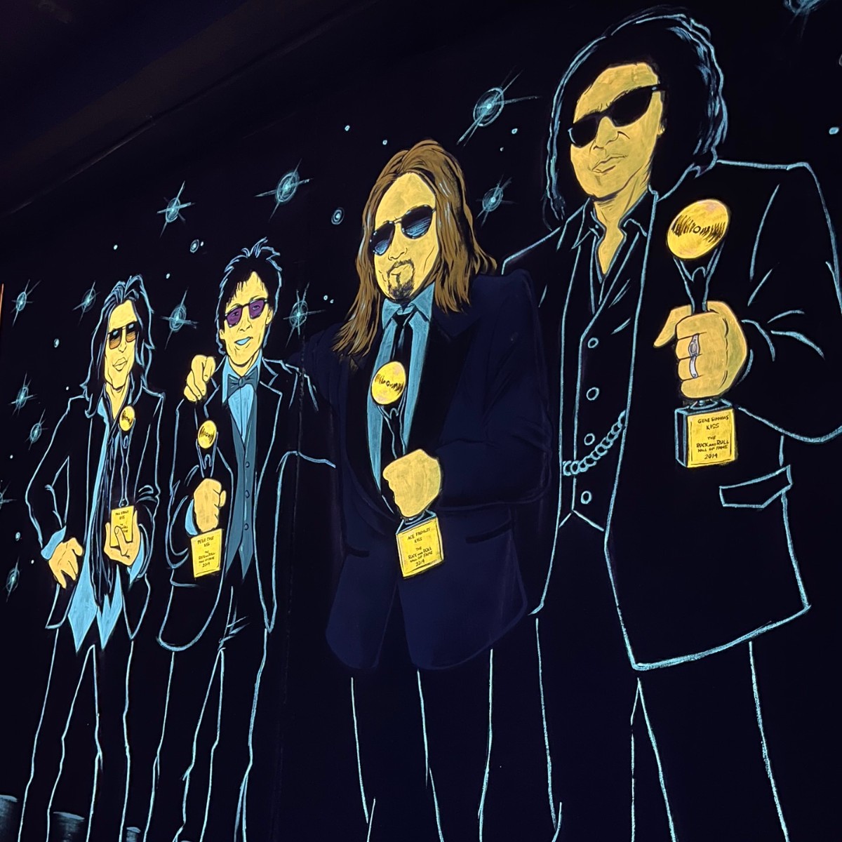 KISSWorldLV's tweet photo. #MusicTrivia On which album did Ace Frehley not appear, even though he was pictured on the cover?🤔🎵

#KISS #Trivia #KissTrivia #MusicBuff #Quiz https://t.co/OJQbPNN1GJ