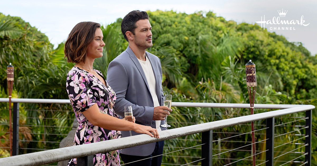 hallmarkchannel's tweet image. Double dose of @imthesmash anyone? It all starts at 6/5c with #OctoberKiss followed by #TwoTicketsToParadise. Join us, #Hallmarkies!