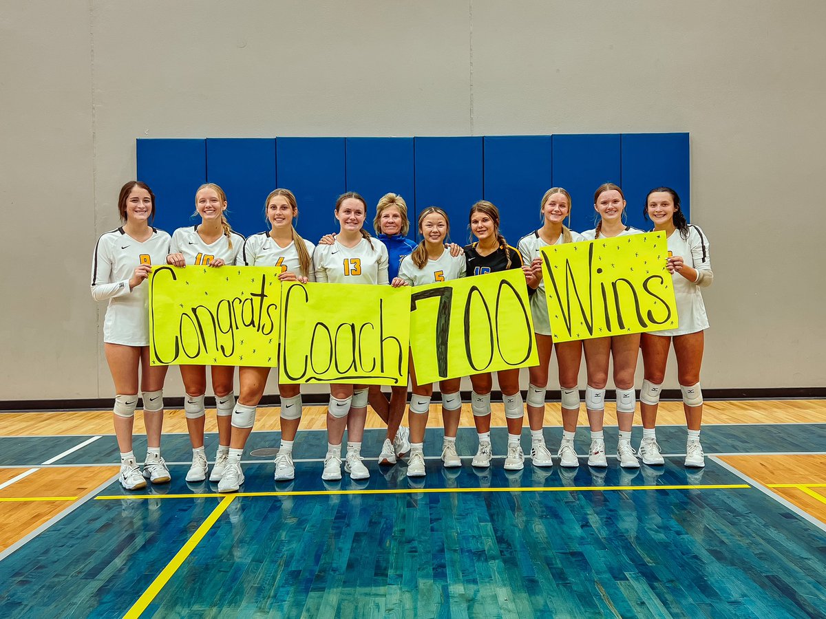 <a href="/IGHSAU/">IGHSAU</a> our head coach, Brenda Grunder picked up her 700th career win last night!!!