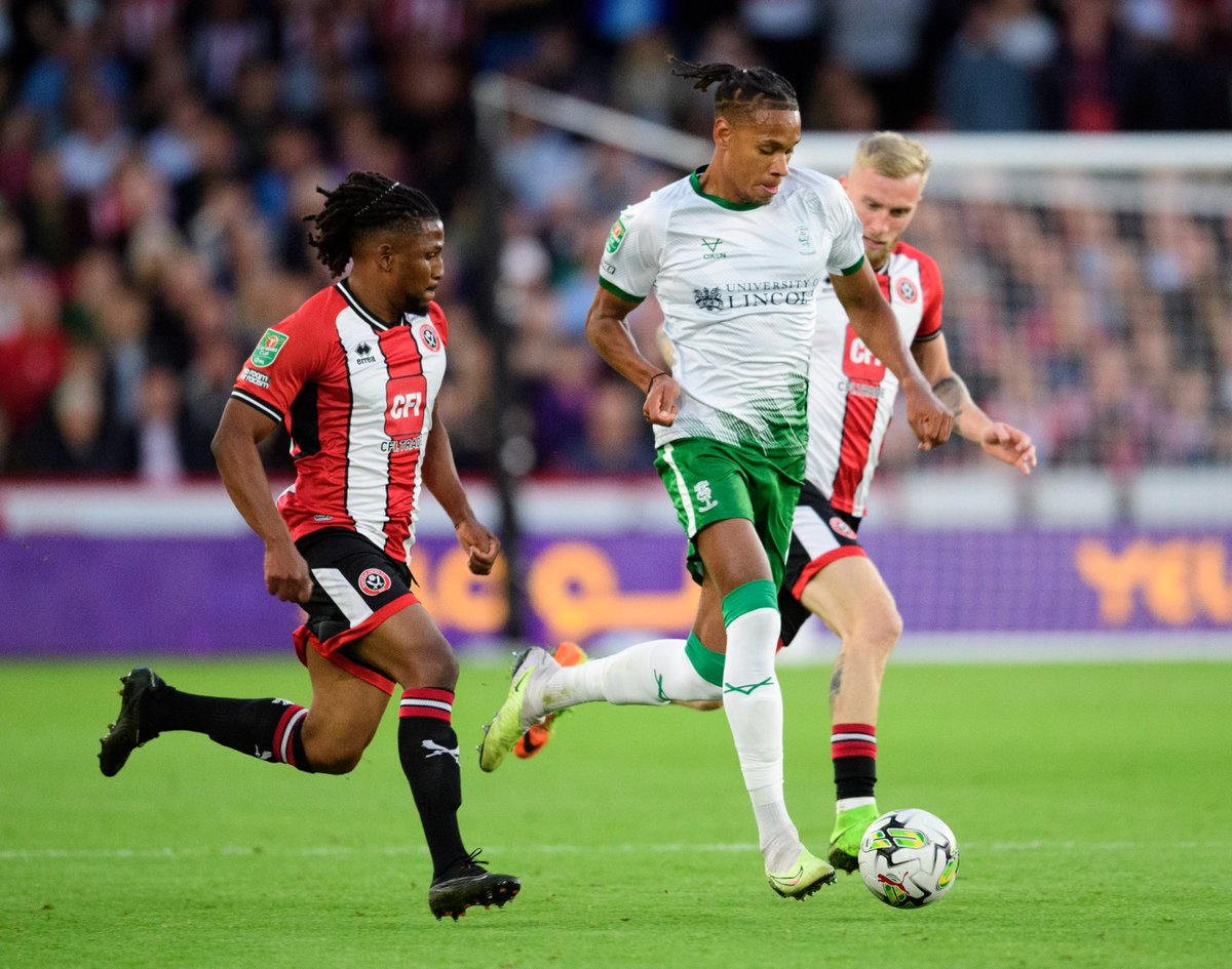LincolnCity_FC's tweet photo. 📸 @29AlistairSmith 

⏱24' | ⚔️ 0-0 ⚪️ | #SHULIN https://t.co/YVoS9DCfQg