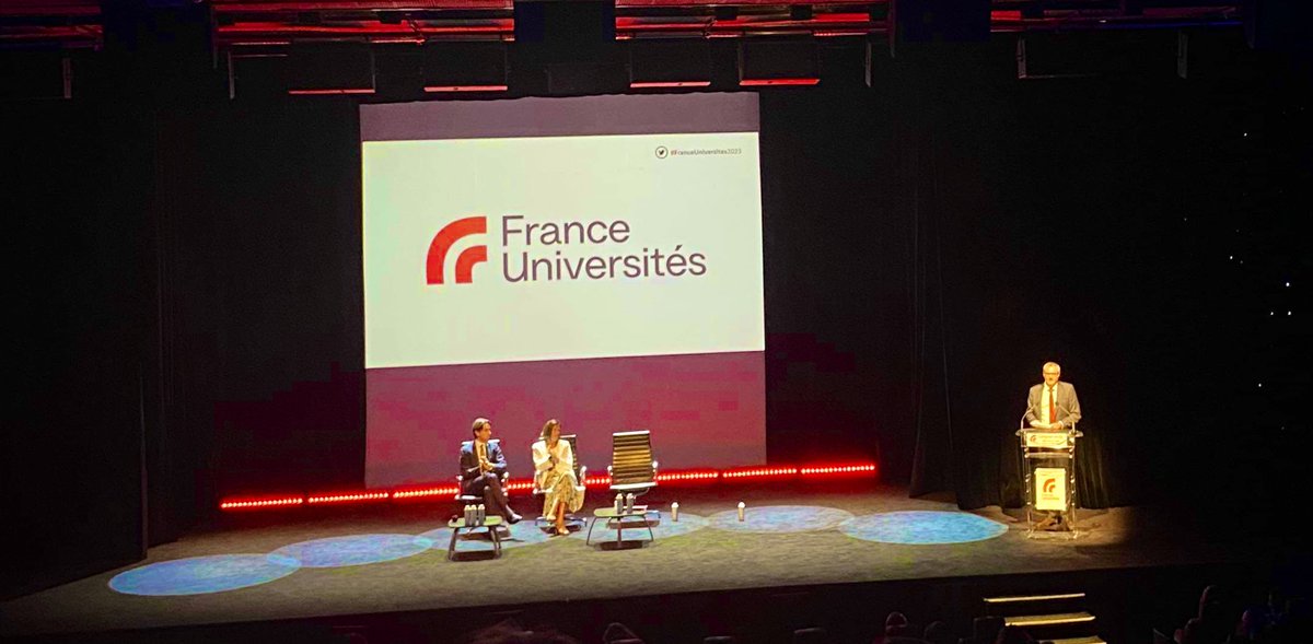 #FranceUniversites2023 | Discours de clôture encourageant de la part de <a href="/GuillaumeGelle/">Guillaume GELLE</a> et <a href="/sretailleau/">Sylvie Retailleau</a> 

- Réaffirmation de l’engagement de FU dans l’IU des filière santé.
- Perspectives d’évolution de la recherche et du 3e cycle

Les #ESI et la Recherche en SI comptent sur vous