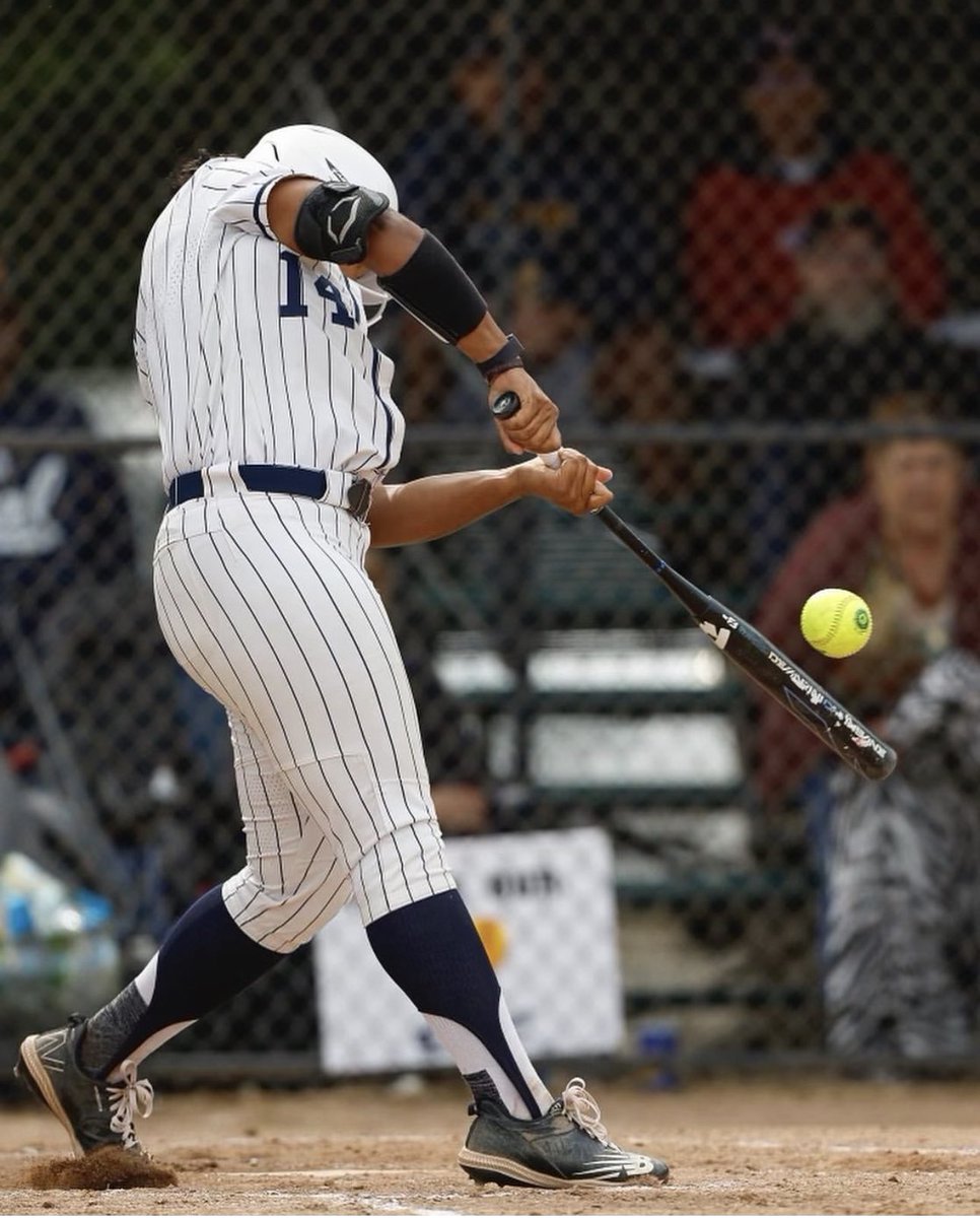 Kali_SaS_'s tweet photo. Do it all athlete Ella Parker of Sherman Oaks Notre Dame High School in Southern California is one of the top 25 players in the country…. She batted .667, in 23 games, 14 home runs, 13 stolen bases and 27 RBI… also a top pitcher for the Irish…. Off to Oklahoma University https://t.co/718PIFXQSo