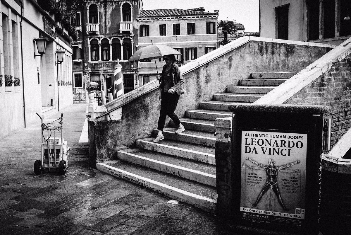 SimonEdwards909's tweet photo. ‘Pontus’ #365in2023 #365in2023dailyprompt #venice #streetphoto https://t.co/3GalCdrB2f