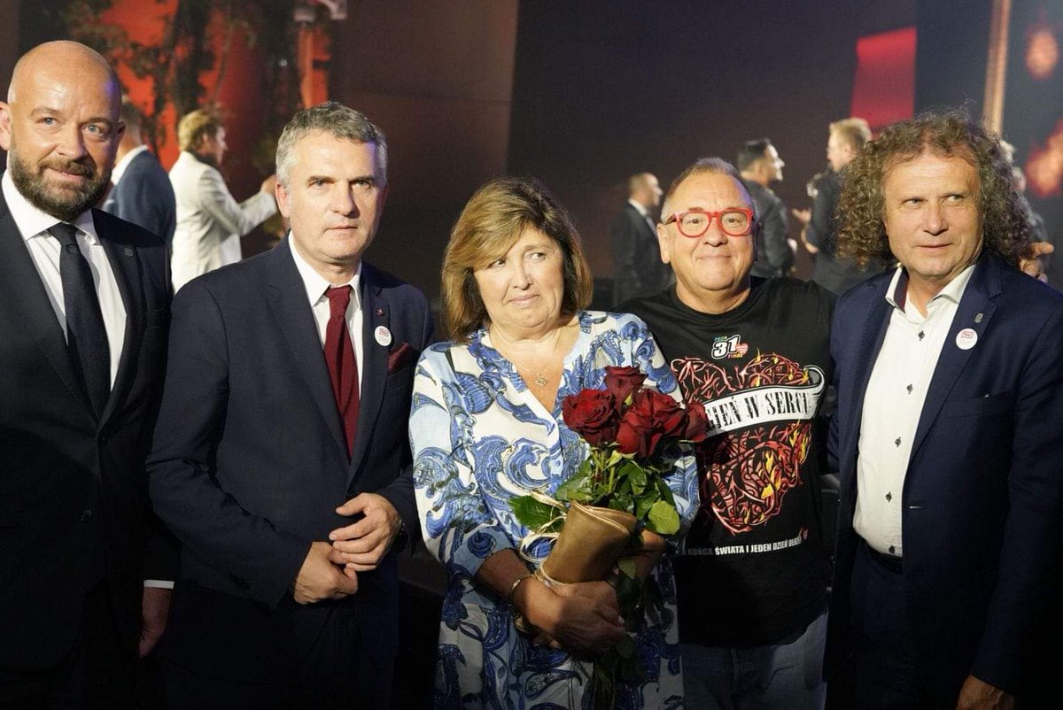 Nie śpij bo Cie przegłosują! Głosujesz - decydujesz!
Gala wręczenia Medalu Wolności Słowa w Gdańsku. 
#MedalWolnościSłowa #RuchSamorzągowyTakDlaPolski
#Gdańsk 
Ruch Samorządowy Tak Dla Polski
Jurek Owsiak 
Jacek Karnowski Prezydent Miasta Sopotu 
Prezydent Wrocławia Jacek Sutryk