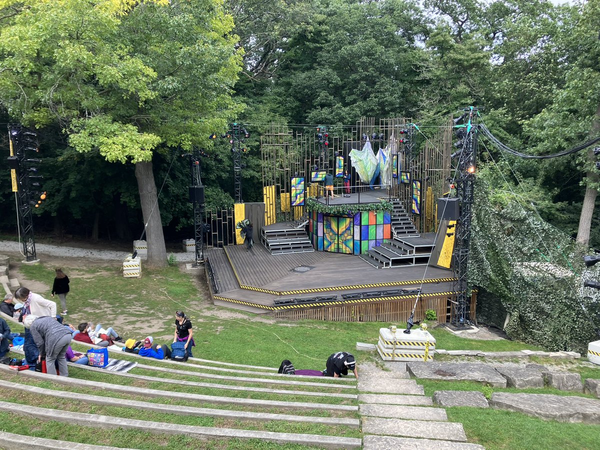 Getting ready for a little Shakespeare in the park! #midsummernightsdream #highpark