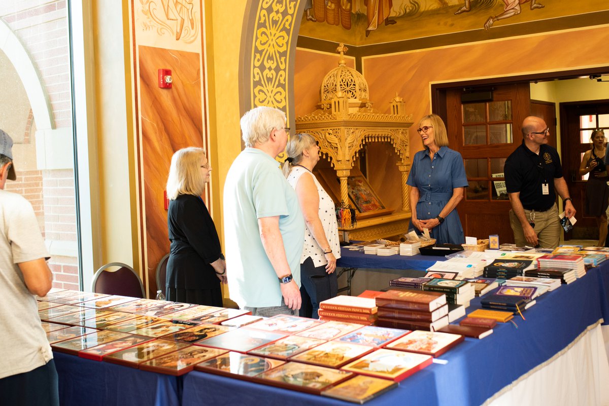 IndyGreekFest's tweet photo. We were honored to have Indiana's 52nd Lt. Governor, Suzanne Crouch join us for the second year in a row!
She spent time chatting with attendees &amp; volunteers, taking in the breathtaking iconography, watching the talented Hellenic Dance Troupes, and sampling Greek eats &amp; pastries! https://t.co/NtzCPgEgh8