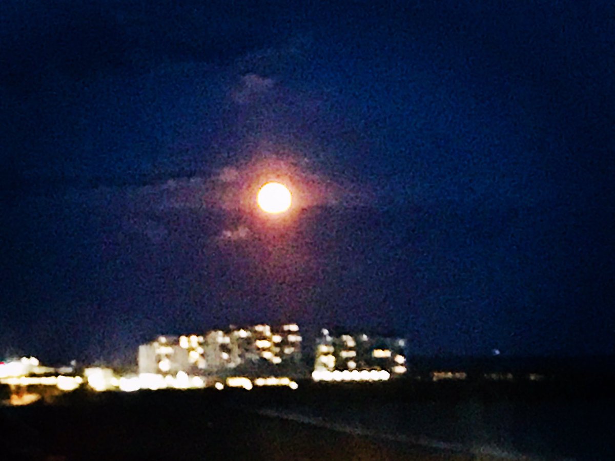 #Blue_Moon over #BrightonMarina 🌝💙