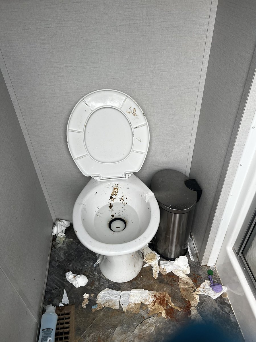 simplecleaning_ tweet picture