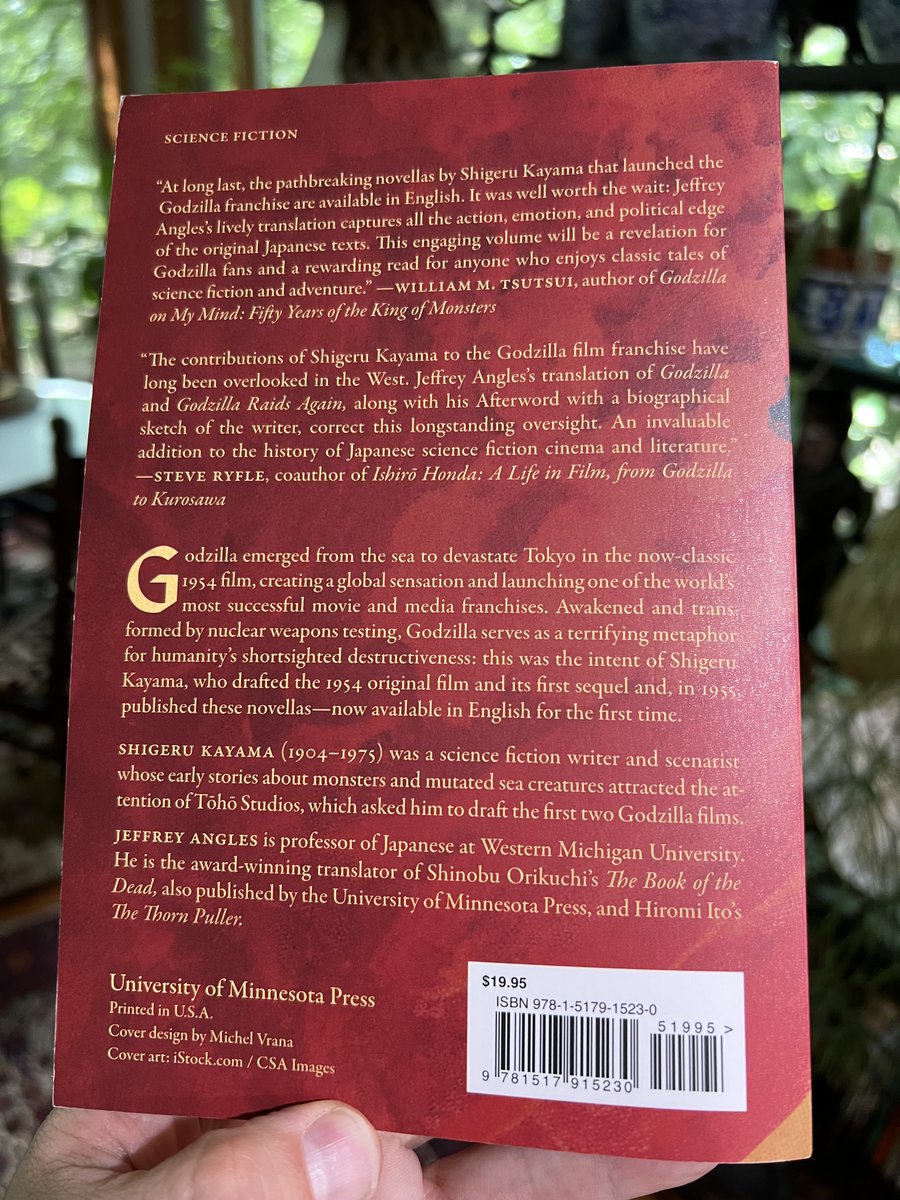グワアアアアア‼️ GGGRRRAWRRRR!!
Godzilla is real! I am so thrilled with how handsome the book turned out to be. Thanks to <a href="/fiveoclockbot/">XX</a> and the crack team at <a href="/UMinnPress/">U of MN Press</a> for bringing this monster to life! amzn.to/3PitYz9