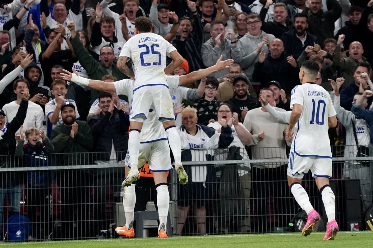 CphSundays's tweet photo. VAVROOOOOOO!!!

⚽️🔥

Fotos: Copenhagen Sundays

#fcklive https://t.co/q0Z944wmfQ