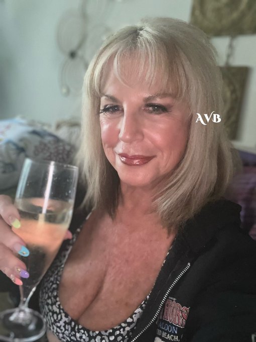 Note to self.... "Stop over thinking. You can't control everything, so let it all go ." https://t.co<a href="/tag/ultimategilf"class="tags"><span>#ultimategilf</span></a><a href="/tag/worldequestriancenter"class="tags"><span>#worldequestriancenter</span></a>