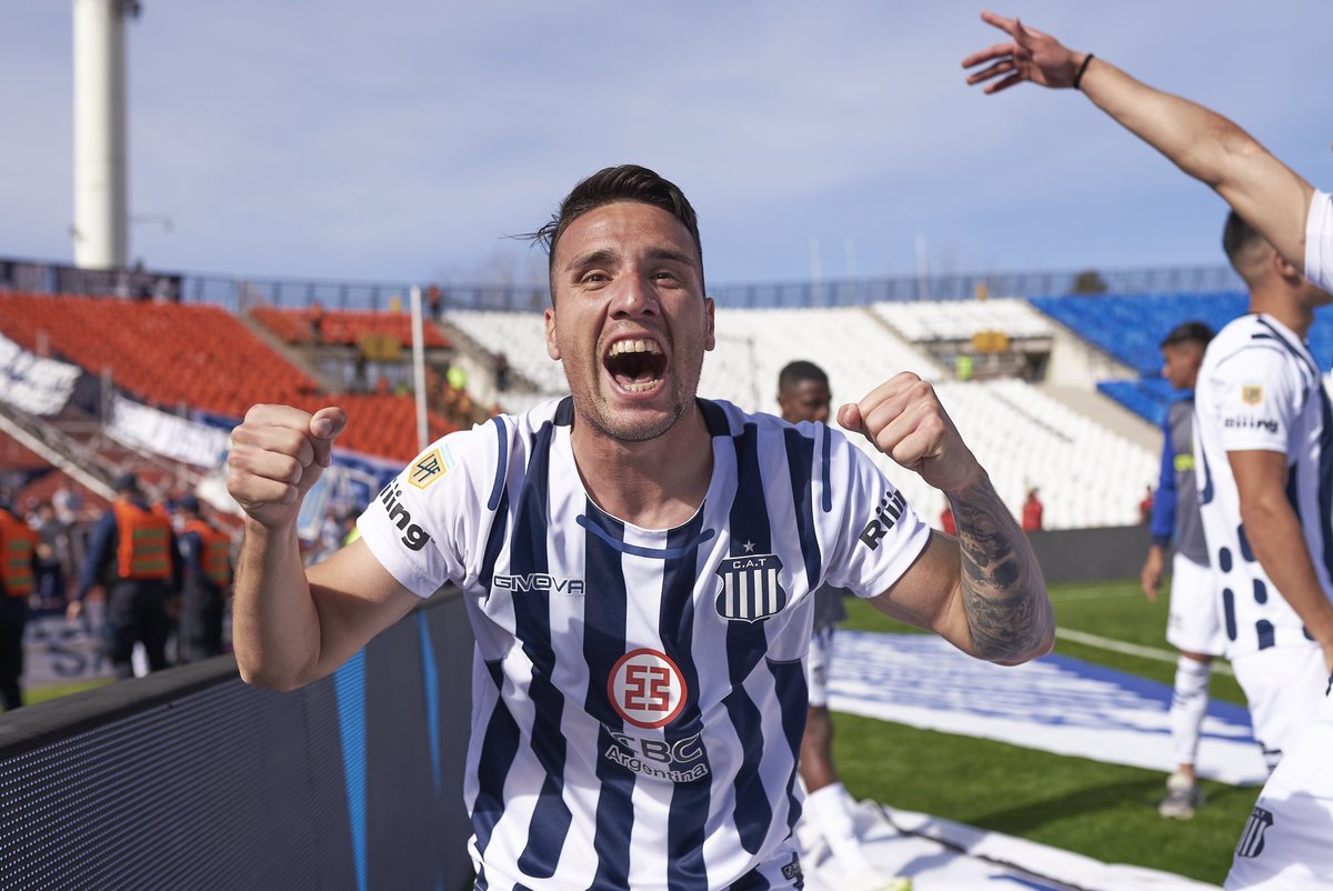 CATalleresdecba's tweet photo. Vos estás loco Chaco 🤯💙 https://t.co/aLzotisAW1