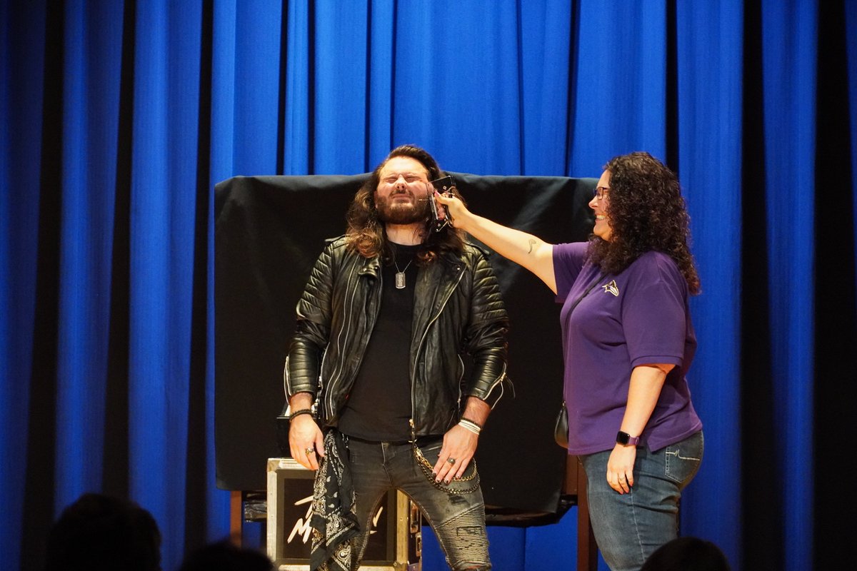 laurellibrary's tweet photo. Reed Masterson, the master of illusions, brought his mind-blowing magic back to our stage, and what a night it was! The library was packed with eager faces of all ages, from wide-eyed children to adults who couldn’t believe their eyes. ✨🤯👏
…
#LaurelLibrary #PublicLibraries https://t.co/NyuPJ1PAuU