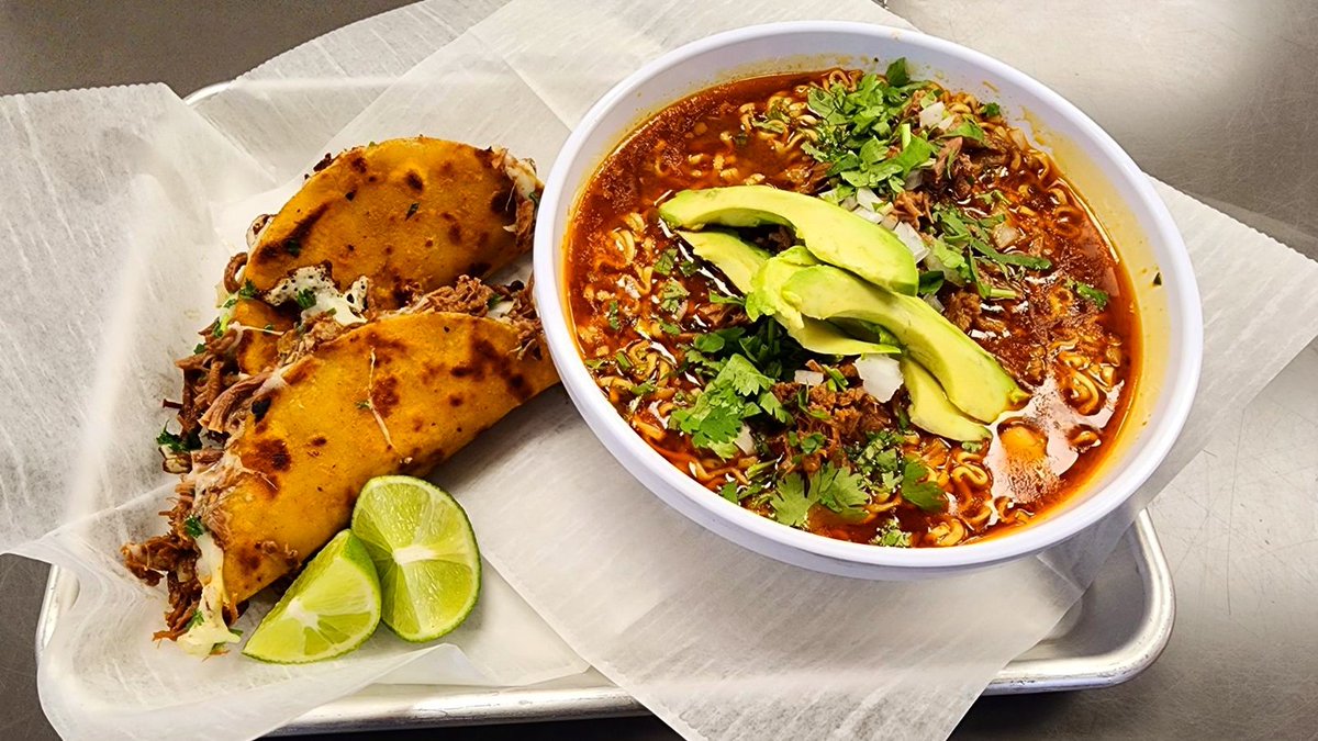 LaVictoriaWS's tweet photo. Ven a probar nuestro nuevo Combo #Paldobirria! Una Sopa Paldo con barbacoa y dos tacos de barbacoa con queso, por solo $12.99!😋😋

Come try our new #Paldobirria Combo! A Paldo Soup with barbacoa and two barbecue tacos with cheese, for just $12.99!😋😋 https://t.co/jjFmsW0TWY