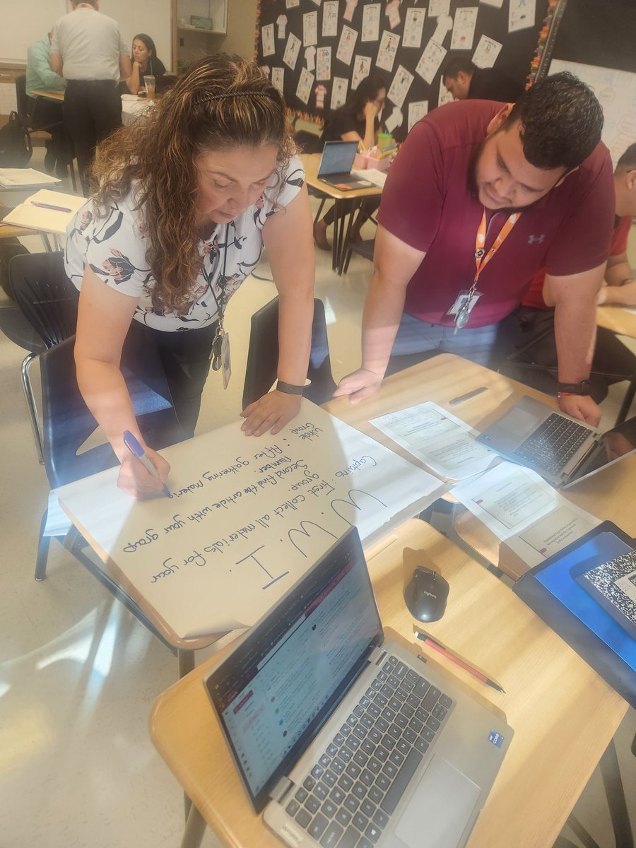 KSchulte_TISD's tweet image. My favorite part of being an educator is empowering others to take new knowledge back to their students! #tier1instruction #transitionalphrases #graphicorganizers  #TISDPROUD 🐾