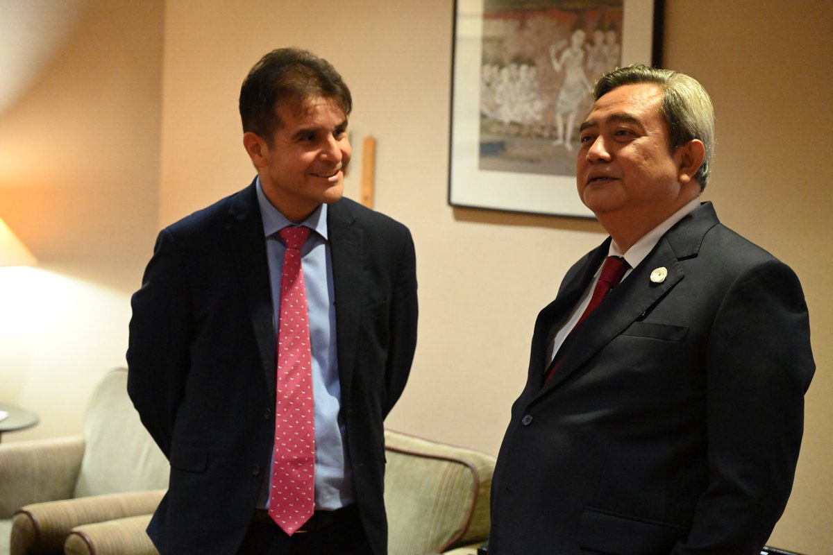 FernandoGSaiffe's tweet photo. Ayer, en Yakarta, junto con el Director General para Asuntos Americanos y Europeos del Ministerio de Asuntos Exteriores de Indonesia, Embajador Umar Hadi, co-presidí la VIII Reunión del Mecanismo de Consultas Políticas Bilaterales Mexico-Indonesia. 1… https://t.co/2gx0Ylm21T